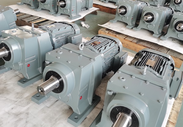 2.8kw電機(jī)配減速機(jī),2800W減速機(jī)帶電機(jī)型號(hào)選型 2.8kw電機(jī)配減速機(jī),2800W減速機(jī)帶電機(jī)型號(hào)選型