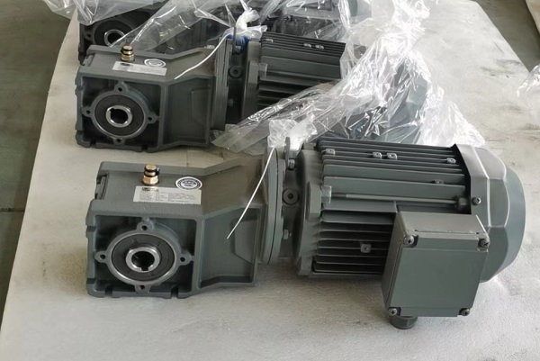 3.5KW電機含減速機,3500W減速機帶電機型號選型 3.5KW電機含減速機,3500W減速機帶電機型號選型