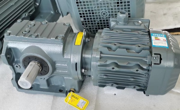 4.3KW電機(jī)含減速機(jī),4300W減速機(jī)帶電機(jī)型號(hào)選型 4.3KW電機(jī)含減速機(jī),4300W減速機(jī)帶電機(jī)型號(hào)選型