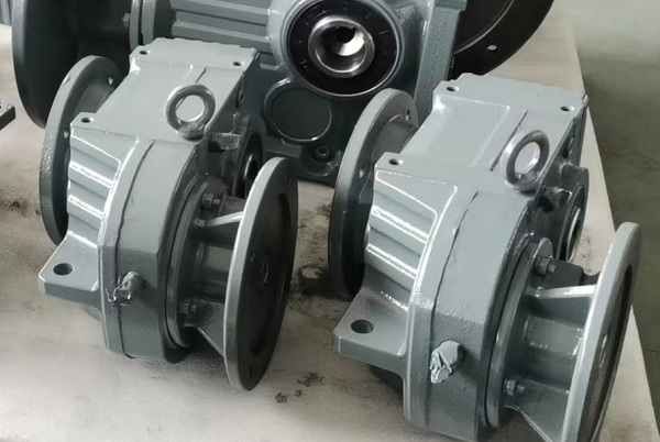 5.3KW電機(jī)帶減速機(jī),5300W減速機(jī)含電機(jī)型號選型 5.3KW電機(jī)帶減速機(jī),5300W減速機(jī)含電機(jī)型號選型