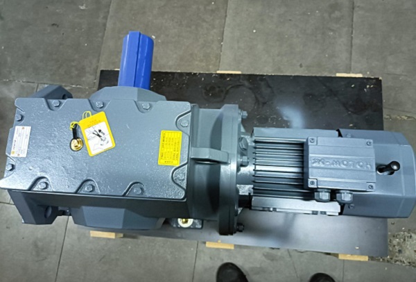 5.5KW電機(jī)帶減速機(jī),5500W減速機(jī)帶電機(jī)型號選型 5.5KW電機(jī)帶減速機(jī),5500W減速機(jī)帶電機(jī)型號選型