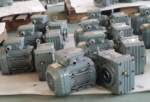 5.7KW電機含減速機,5700W減速機帶電機型號選型 5.7KW電機含減速機,5700W減速機帶電機型號選型