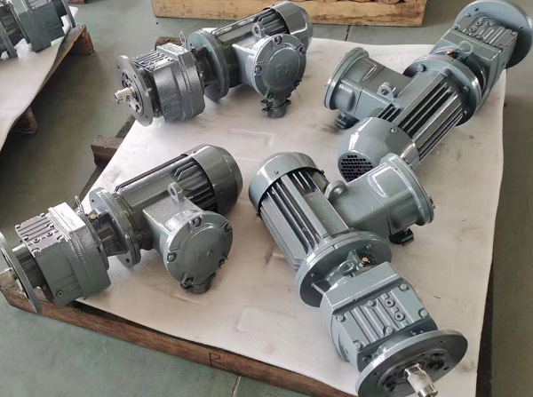 6.8KW電機(jī)含減速機(jī),6800W減速機(jī)帶電機(jī)型號(hào)選型 6.8KW電機(jī)含減速機(jī),6800W減速機(jī)帶電機(jī)型號(hào)選型