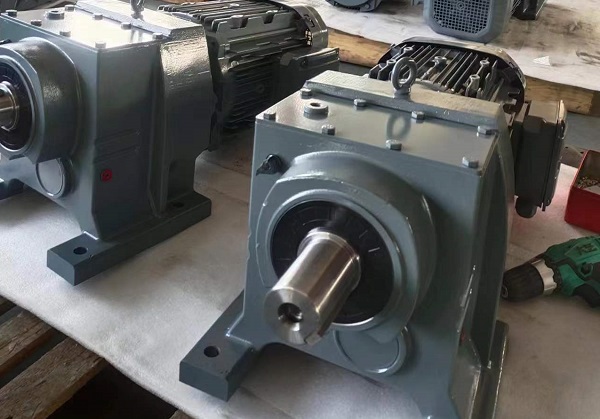 10.8KW電機(jī)含減速機(jī),10800W減速機(jī)帶電機(jī)選型,減速機(jī) 10.8KW電機(jī)含減速機(jī),10800W減速機(jī)帶電機(jī)選型,減速機(jī)