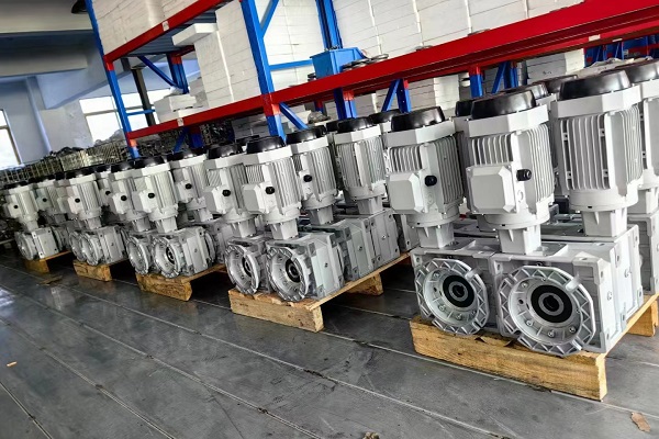 0.75KW減速電機(jī),750W減速馬達(dá),減速機(jī) 0.75KW減速電機(jī),750W減速馬達(dá),減速機(jī)