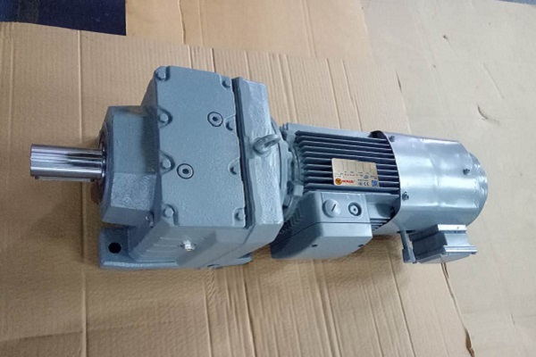 GR67-10-YVF112-4減速機(jī) GR67-10-YVF112-4減速機(jī)