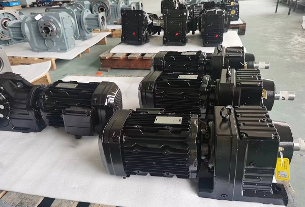 2.2KW減速電機(jī),2200W減速機(jī),減速器選型,減速機(jī) 2.2KW減速電機(jī),2200W減速機(jī),減速器選型,減速機(jī)