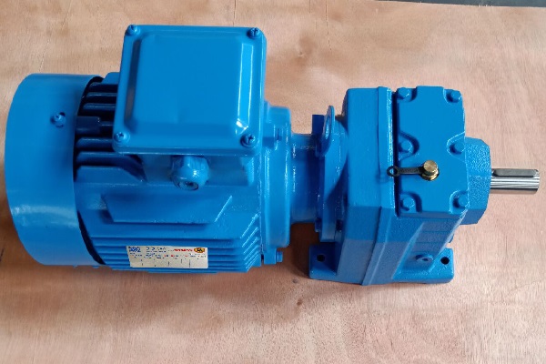 R87DY132S4-5.5kW減速機 R87DY132S4-5.5kW減速機