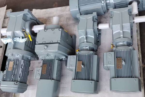 7.24減速電機(jī) 7.24減速電機(jī)