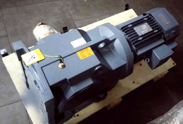 拉動1噸的減速電機(jī),帶負(fù)載1噸的減速器,減速機(jī) 拉動1噸的減速電機(jī),帶負(fù)載1噸的減速器,減速機(jī)