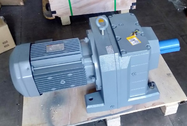 7.5KW電機(jī)減速機(jī),帶動(dòng)2噸的減速機(jī),負(fù)載2T的減速器 7.5KW電機(jī)減速機(jī),帶動(dòng)2噸的減速機(jī),負(fù)載2T的減速器