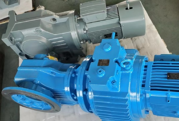 減速電機(jī)選型,一分鐘2轉(zhuǎn)的減速機(jī),大速比減速器 減速電機(jī)選型,一分鐘2轉(zhuǎn)的減速機(jī),大速比減速器