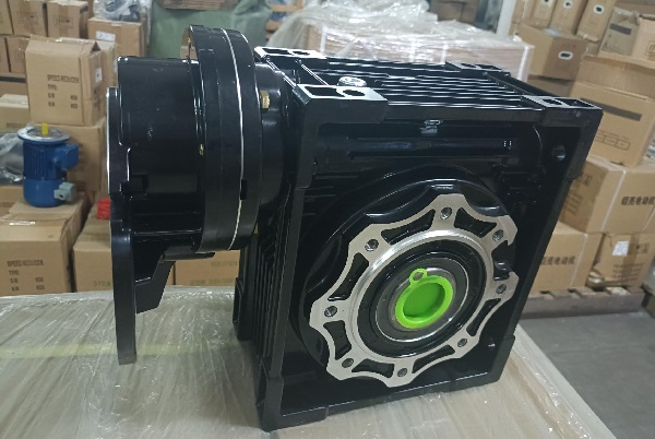 5.5KW減速電機(jī),1:50比減速機(jī),提升裝置減速器,減速機(jī) 5.5KW減速電機(jī),1:50比減速機(jī),提升裝置減速器,減速機(jī)