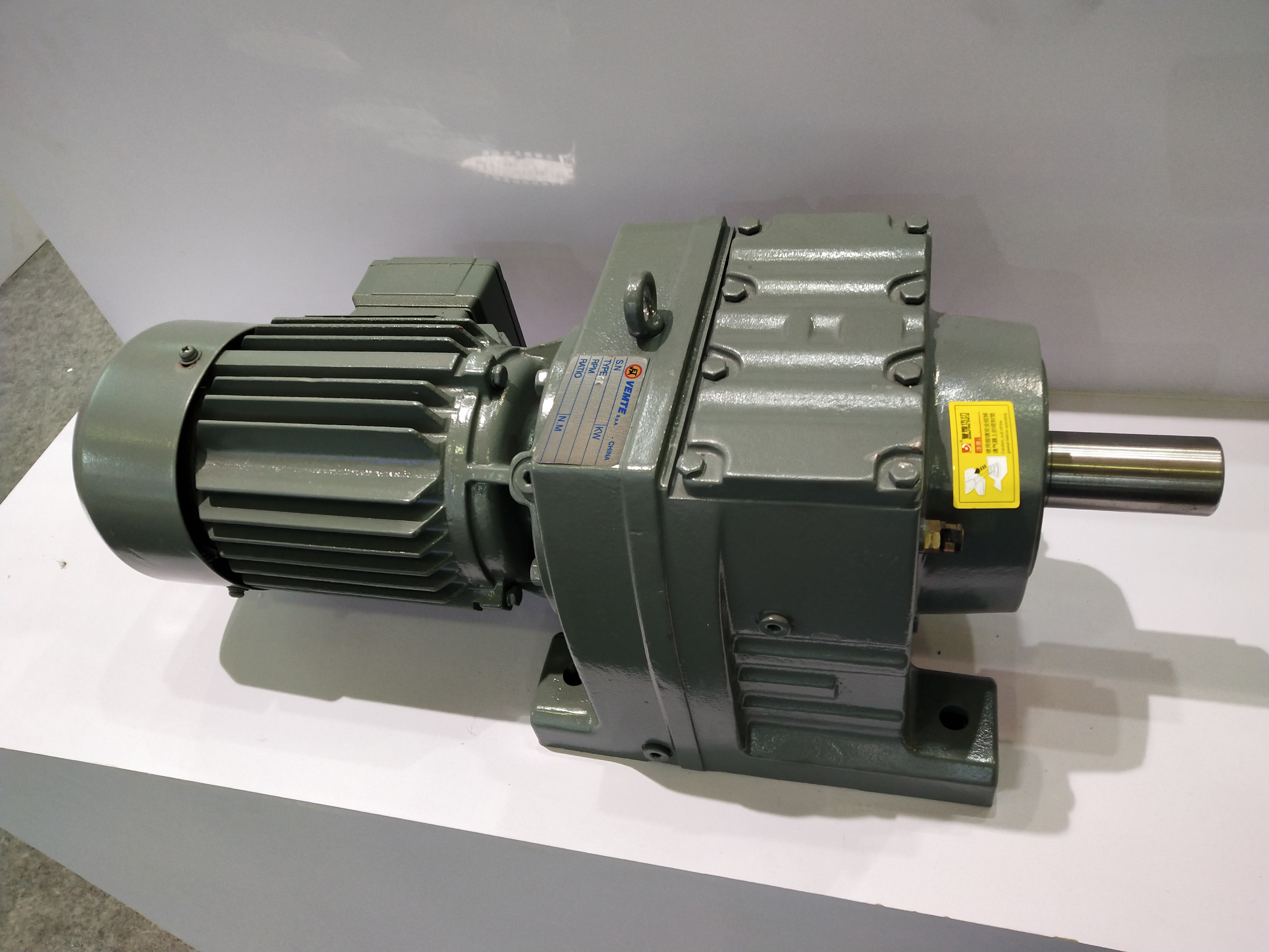 R17減速機(jī) R17減速機(jī)