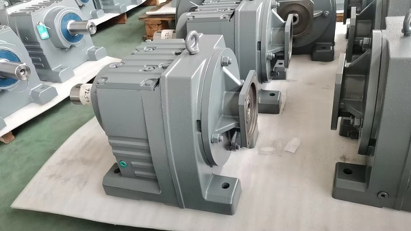 RXF67減速機(jī) RXF67減速機(jī)