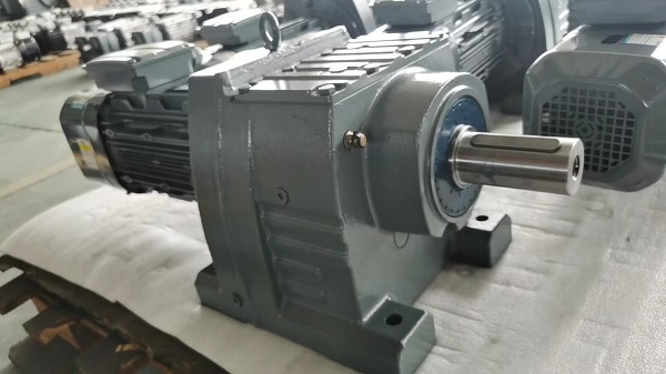 RF137減速機(jī) RF137減速機(jī)