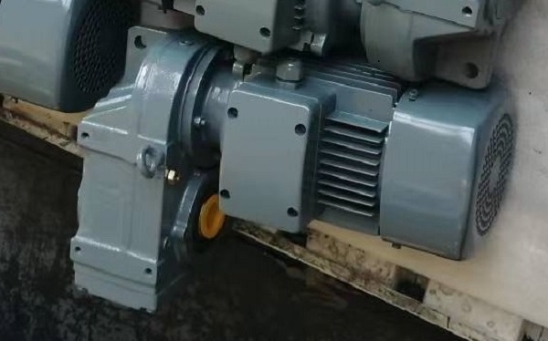 FAF77減速電機(jī) FAF77減速電機(jī)