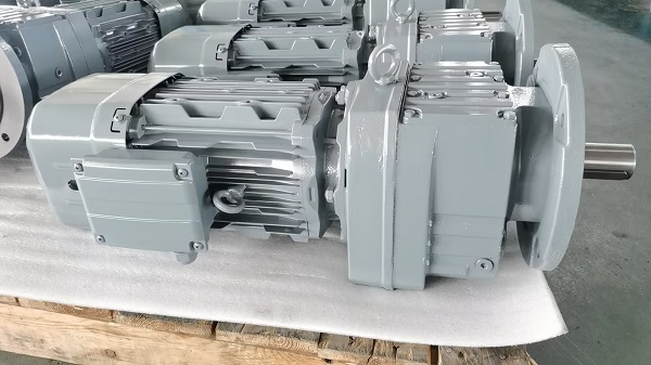 RX147減速電機(jī) RX147減速電機(jī)