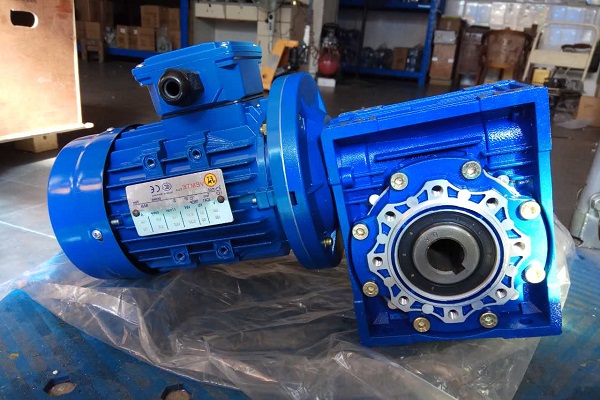 清洗機(jī)減速機(jī),NRV110減速機(jī),NMRV110-60-1.5KW減速電機(jī) 清洗機(jī)減速機(jī),NRV110減速機(jī),NMRV110-60-1.5KW減速電機(jī)