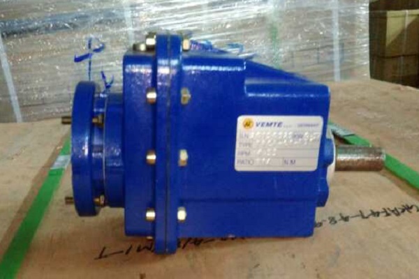 塑料切粒機減速機,TRC02減速電機,TRCF02減速器 塑料切粒機減速機,TRC02減速電機,TRCF02減速器