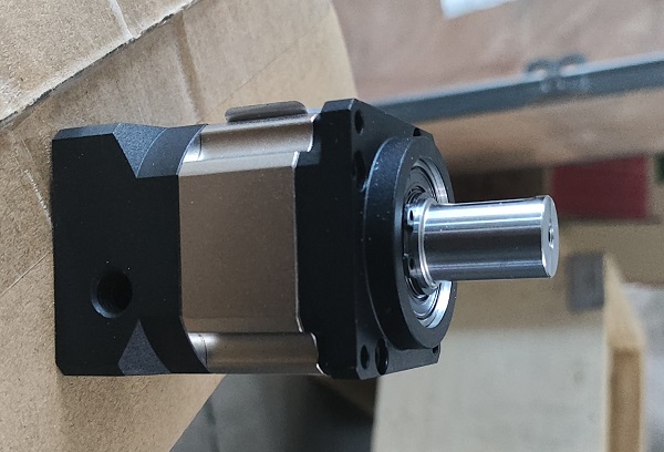 拉網(wǎng)機(jī)減速機(jī),90精密行星減速器,PLF090減速電機(jī) 拉網(wǎng)機(jī)減速機(jī),90精密行星減速器,PLF090減速電機(jī)