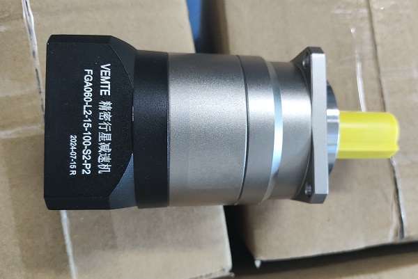 灌裝機(jī)減速機(jī),142行星減速器,ZPB142減速電機(jī) 灌裝機(jī)減速機(jī),142行星減速器,ZPB142減速電機(jī)