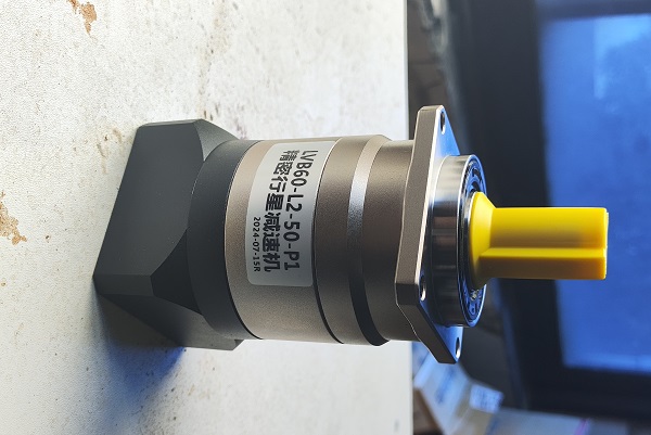 彈簧機(jī)減速機(jī),160行星減速機(jī),PL160減速電機(jī) 彈簧機(jī)減速機(jī),160行星減速機(jī),PL160減速電機(jī)