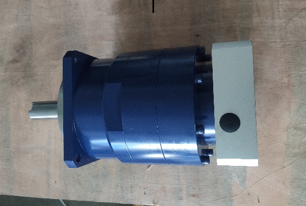 食用菌自動(dòng)套袋設(shè)備減速機(jī),180行星減速器,AB180行星減速電機(jī) 食用菌自動(dòng)套袋設(shè)備減速機(jī),180行星減速器,AB180行星減速電機(jī)